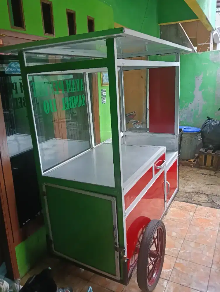 Di jual gerobak
