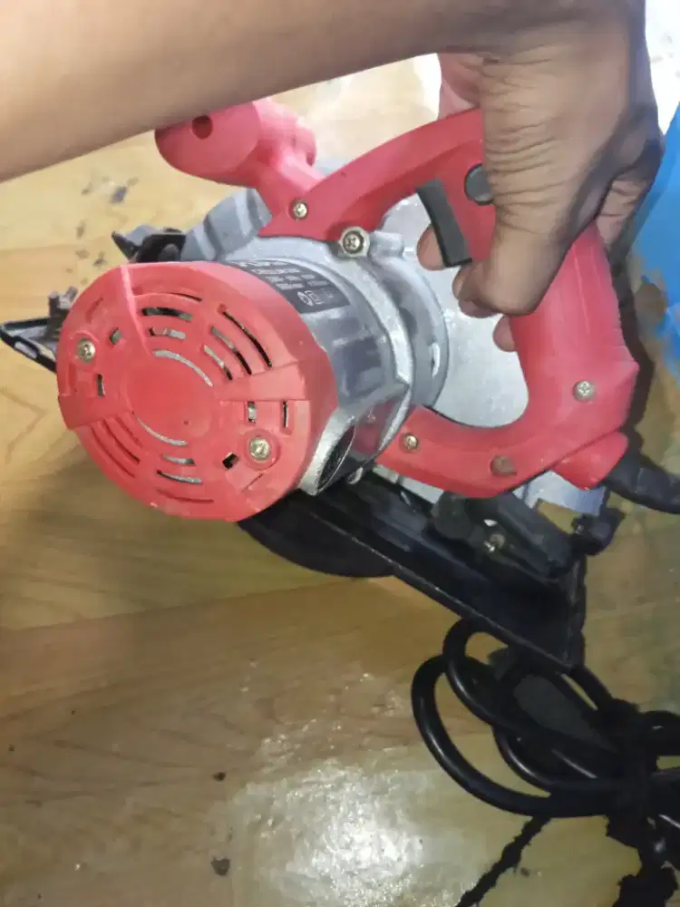 mesin potong kayu 7inch. JLD JD1853.