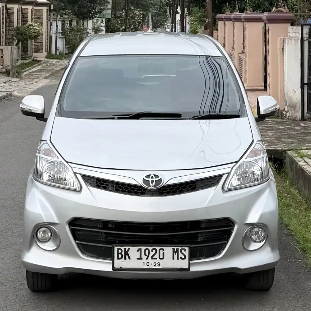 Toyota Avanza Veloz 1.5 Manual 2014 Silver