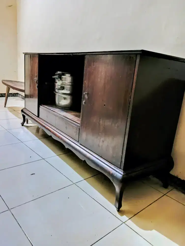 Bufet kayu jati lawas