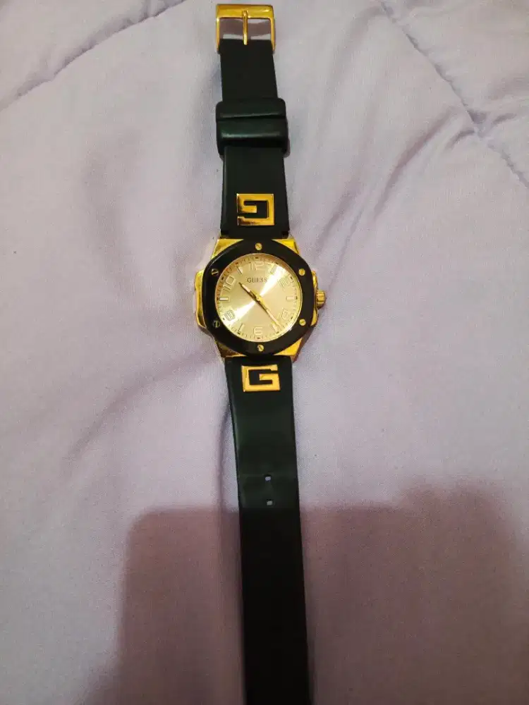 Jam Tangan Guees 255055L2