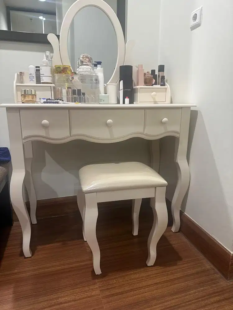 Dressing Table - Meja Rias