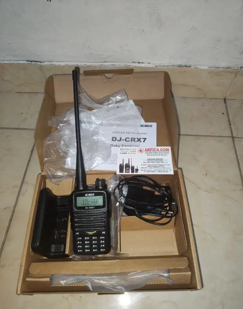 Walky talkie atau Handy Talky