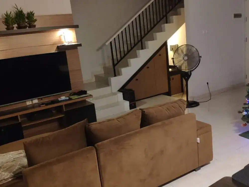 Dijual Cepat Rumah 2 Lantai di Cluster Ifolia Harapan Indah