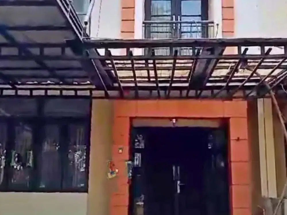 Rumah Strategis di Raffles Hills Cibubur Harga Mantul Siap Huni