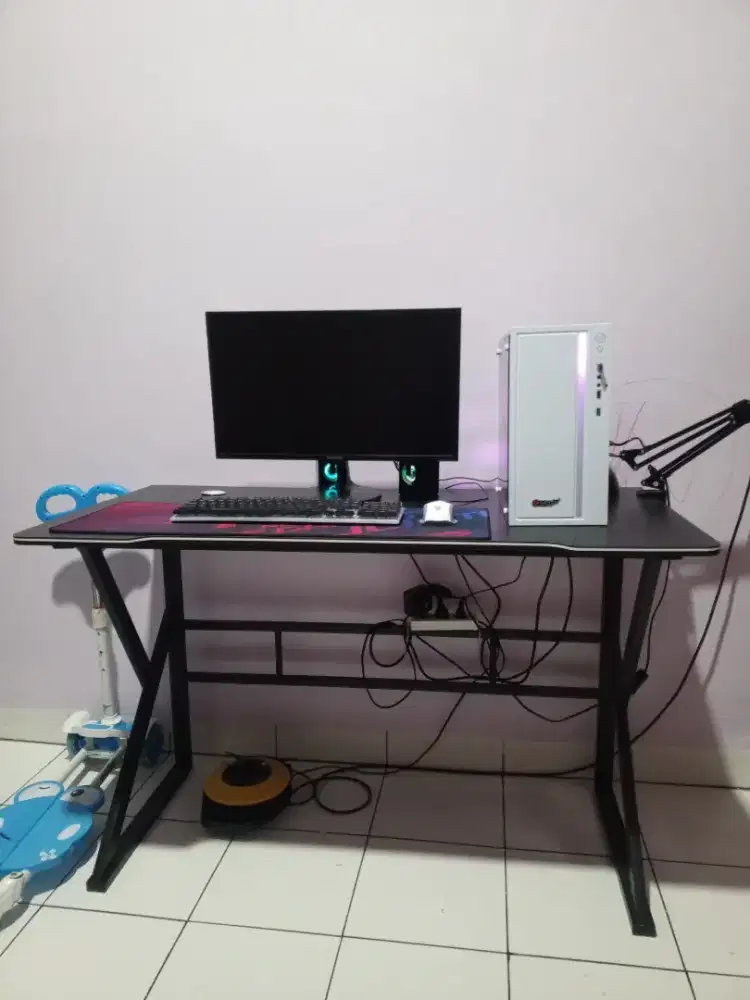 Dijual cepat mau pindah! Meja komputer ukuran 120x60x72cm