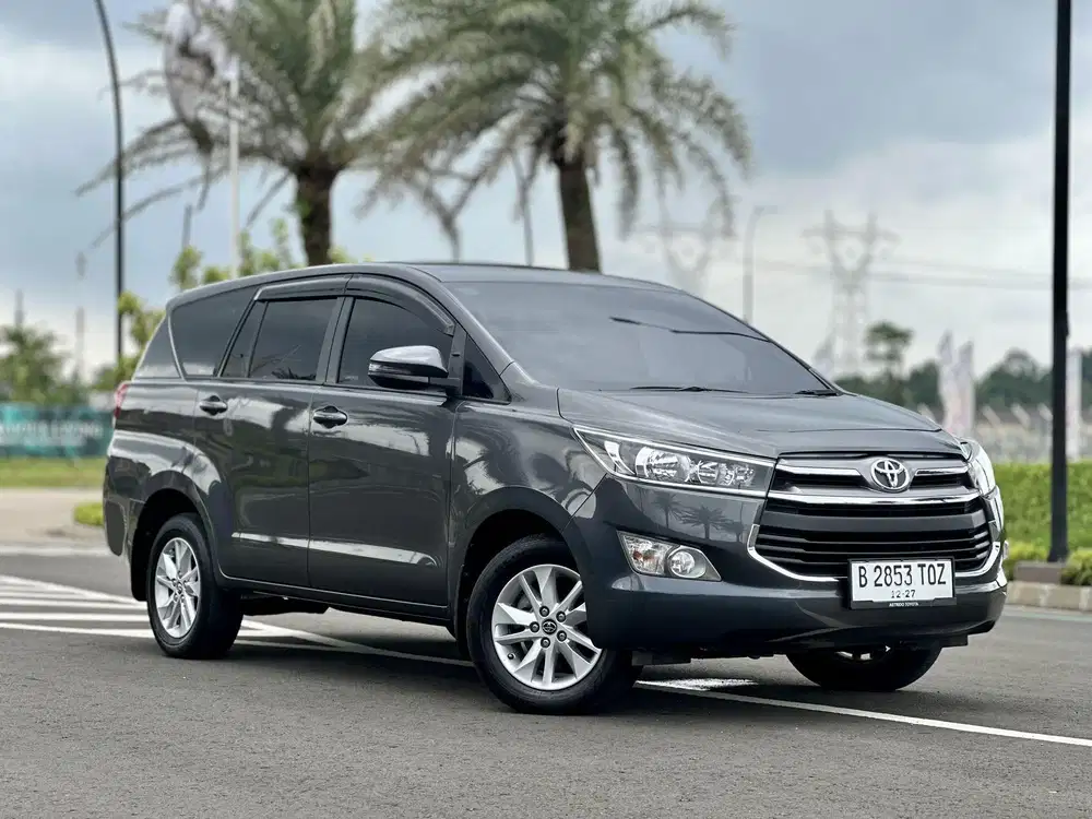 INNOVA 2.4 G DISEL AT 2017 KM LOW