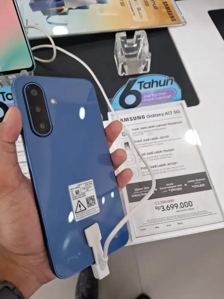 Samsung a17 5G free ta 25w