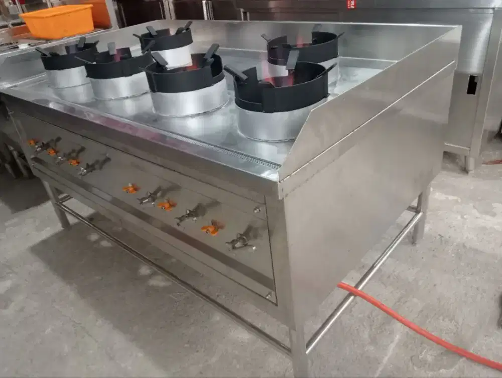 Kompor 6 tungku hight presure 
Ukuran P 150 L 90 T 75

Harga 7 jt