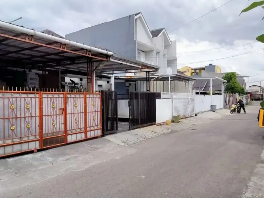 DIJUAL CEPAT Rumah MURAH di KOMPLEK CISARANTEN KULON ARCAMANIK Akses Jalan Mudah ke ANTAPANI & UJUNGBERUNG BANDUNG