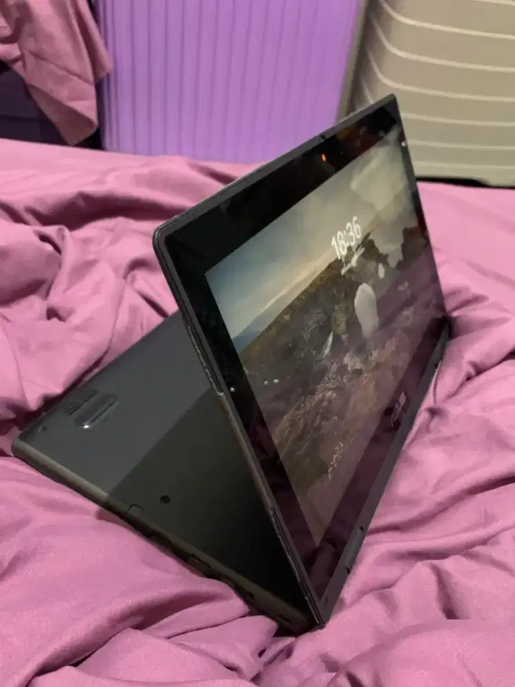 Laptop ASUS BR1100FKA bisa flip