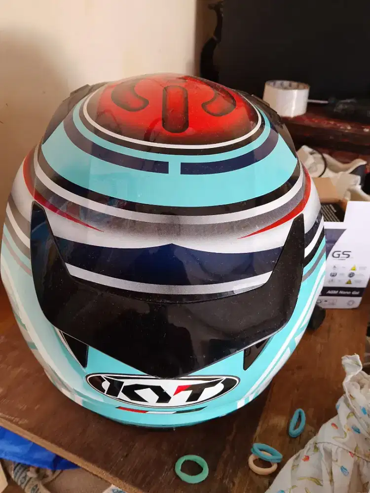 Di jual helm kyt