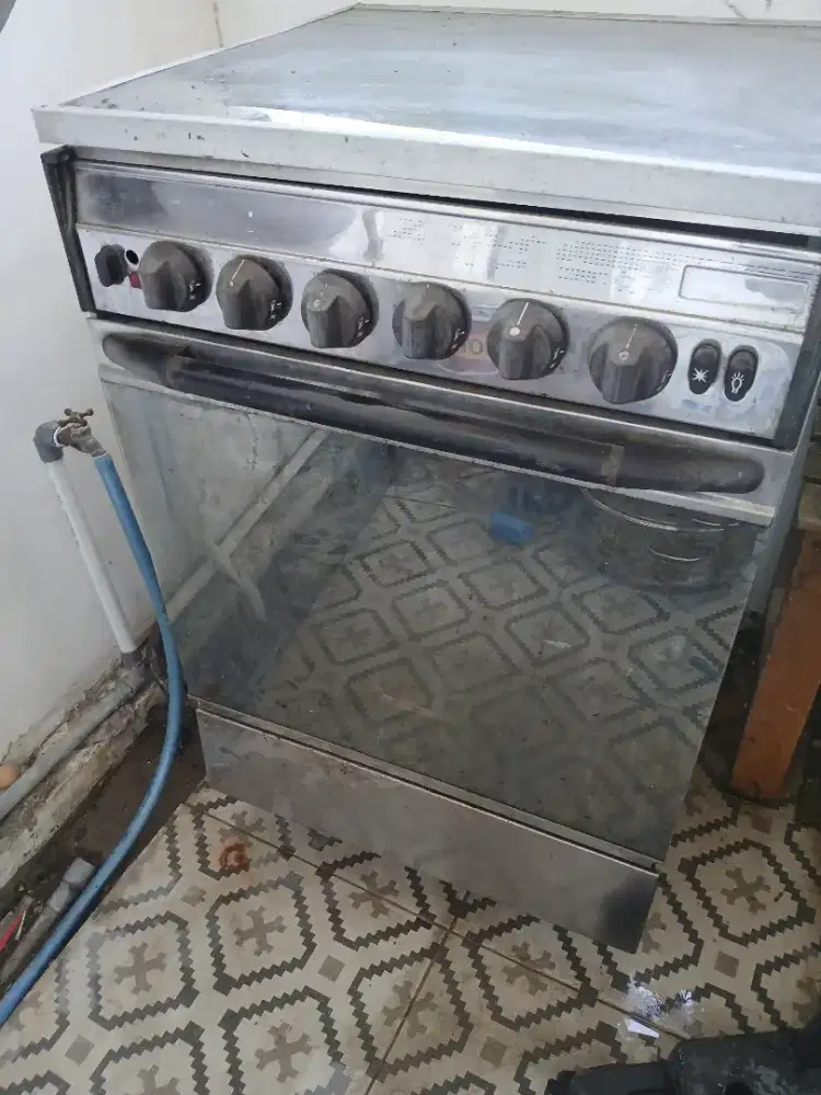 Kompor Gas Modena 4 Tungku