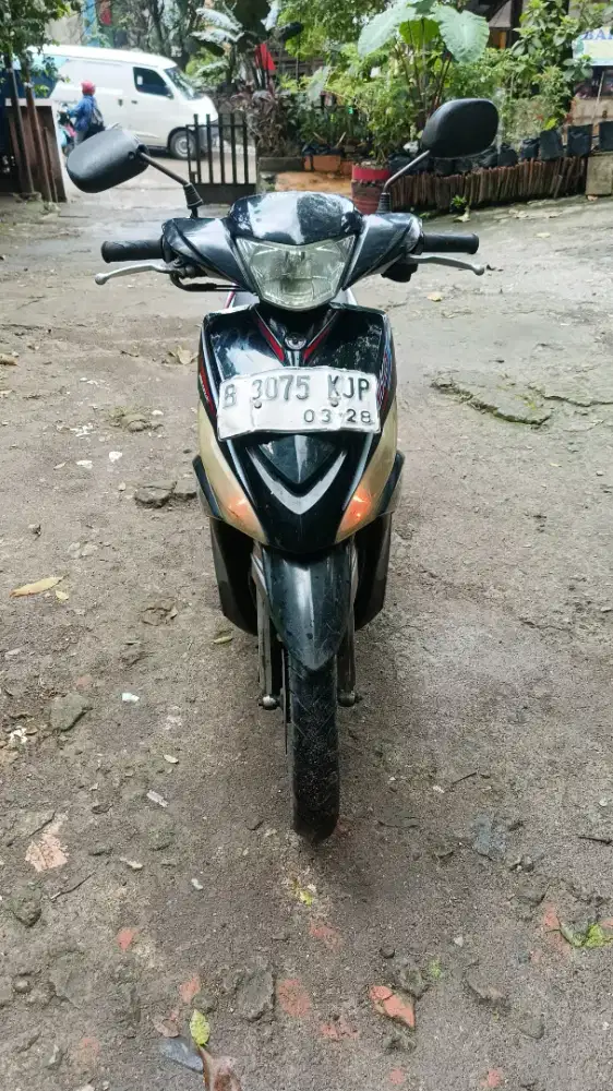 Mio j injeksi 2013 plat b bekasi BPKB paktur aja tagan pertma