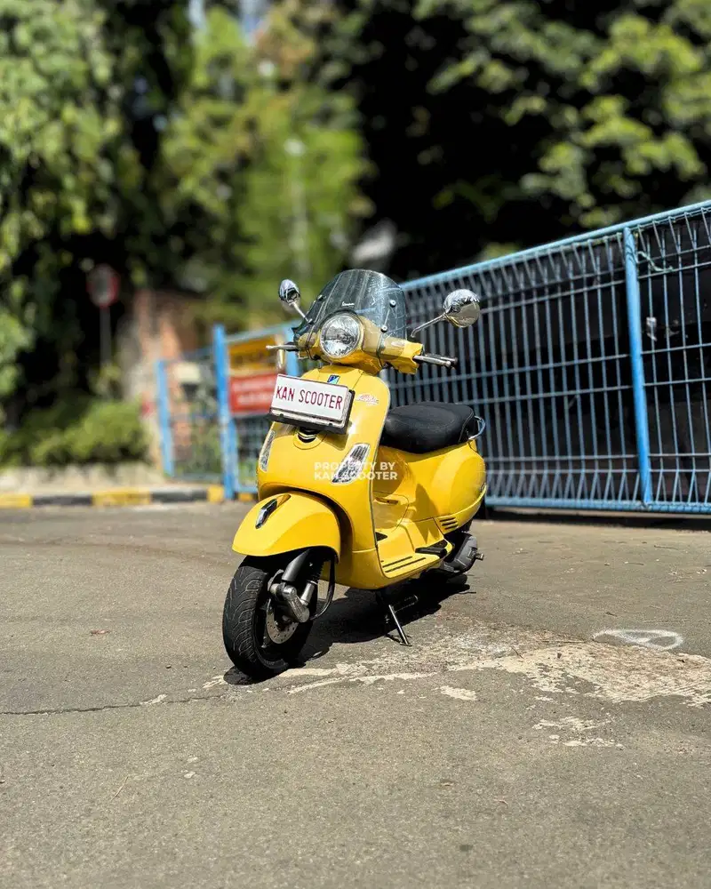 VESPA LX 125 IGET 2018 BERGARANSI