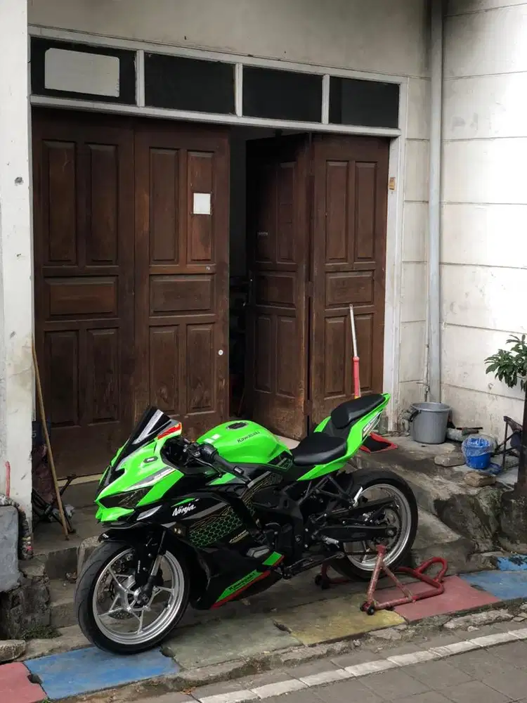 Kawasaki Zx 25 R