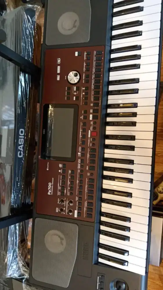 KEYBOARD KORG PA700