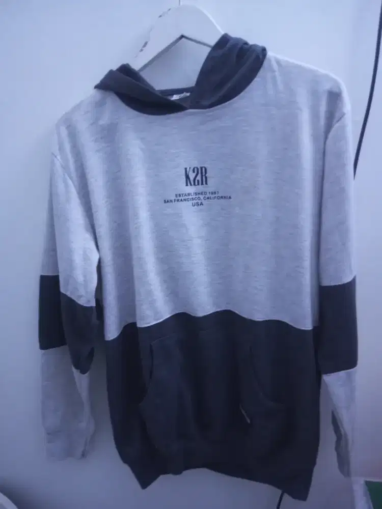 Preloved Hoodie mulai dari 15K