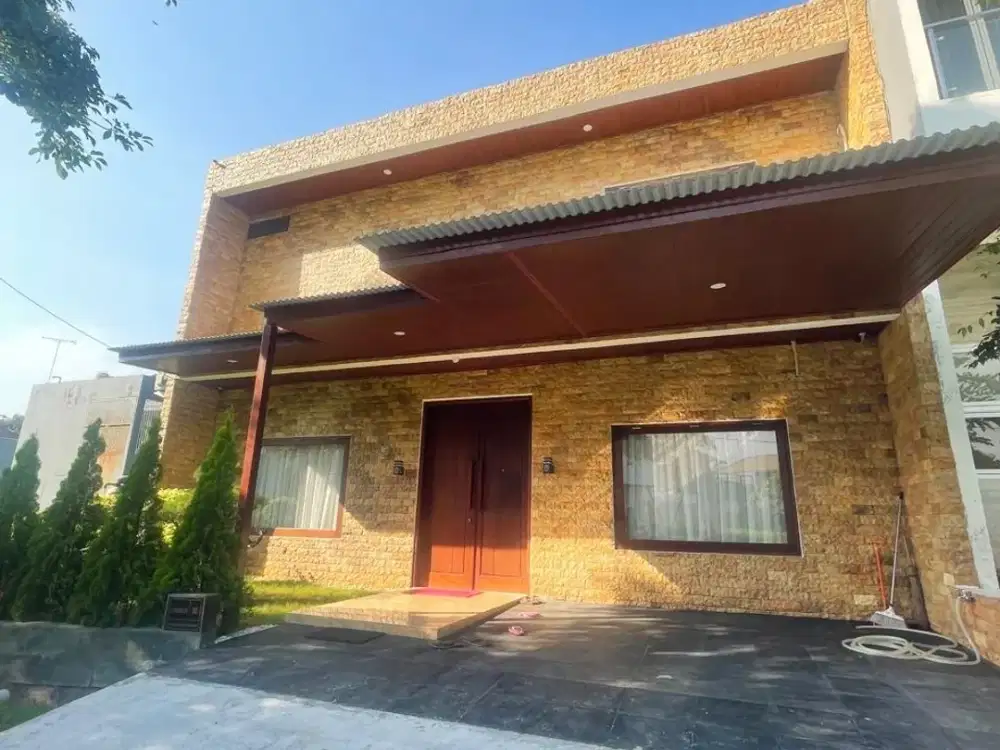 Disewakan Rumah Cluster Taman Simpruk Summer Bliss Lippo Cikarang