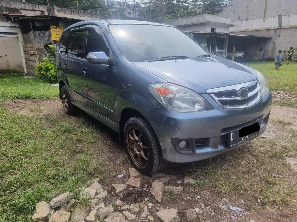Daihatsu Xenia 2011 Bensin