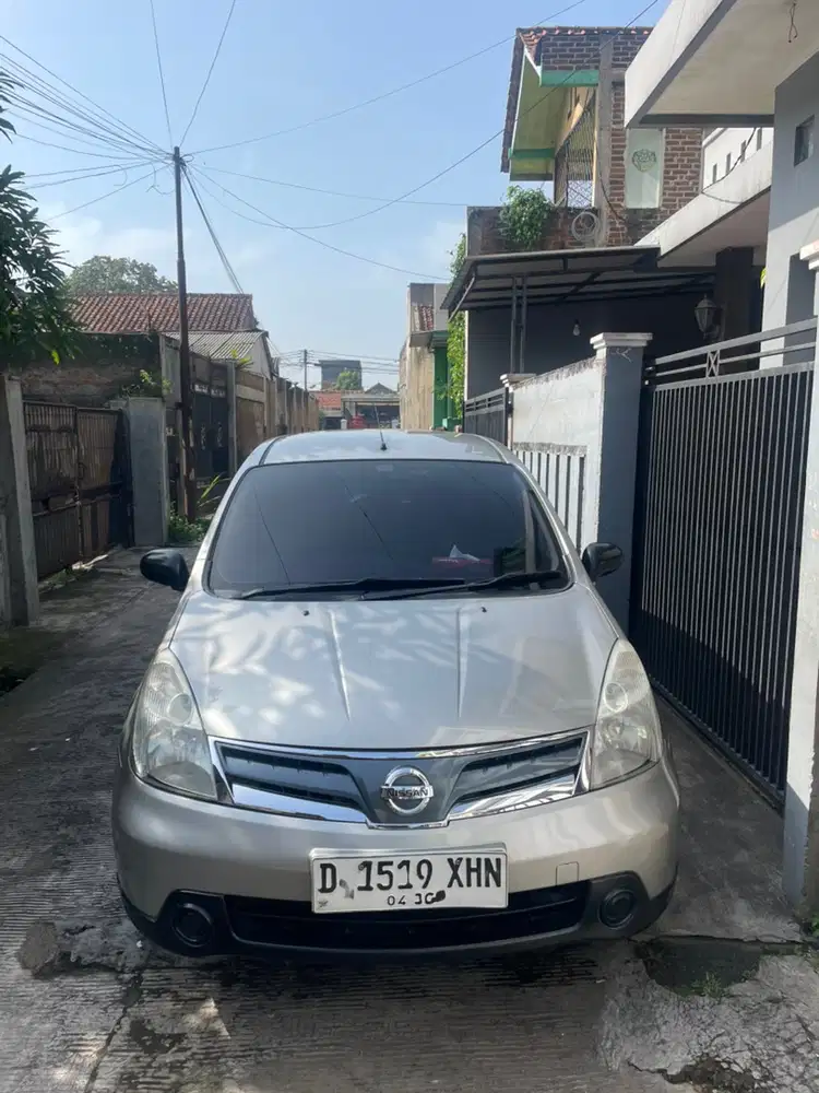 Nissan Grand livina 2011 Bensin