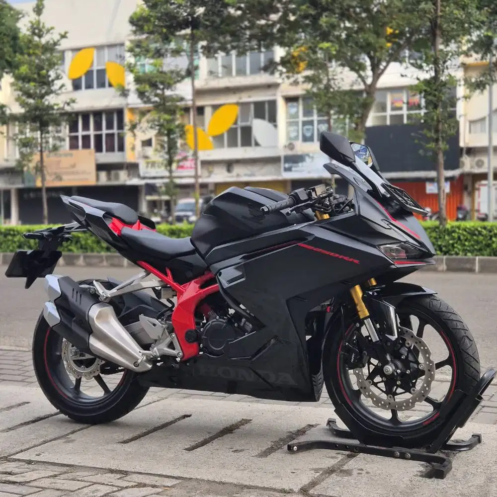 HONDA NEW CBR 250RR NON ABS 2023 BLACK MATTE KM 200 PERAK PAJAK ON