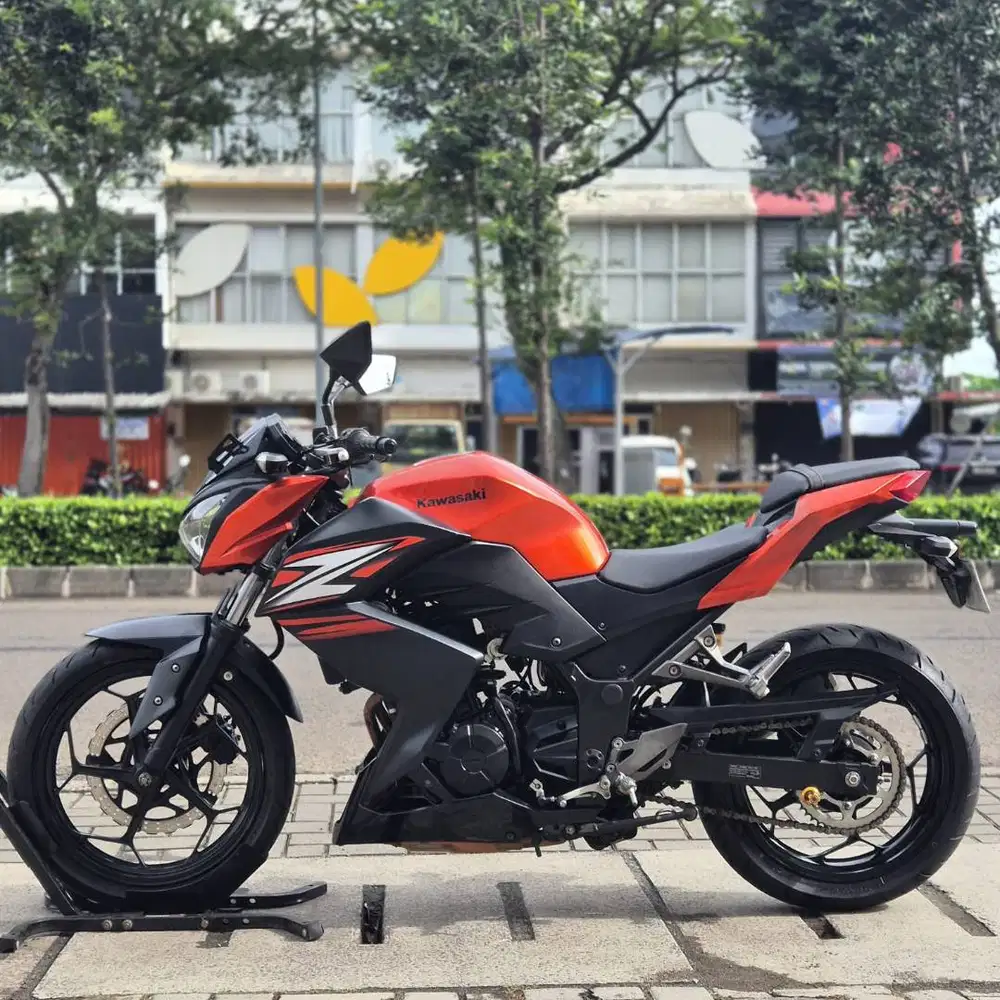 KAWASAKI Z250 FI 2014 ORANGE KM 19K PAJAK PANJANG SUPE GRESS