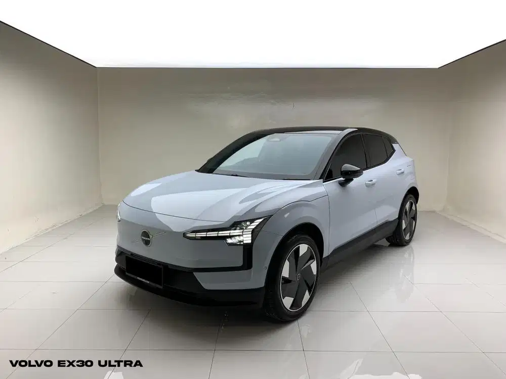 VOLVO EX30 ULTRA 2025 CLOUD BLUE ON BLACK BLUE
