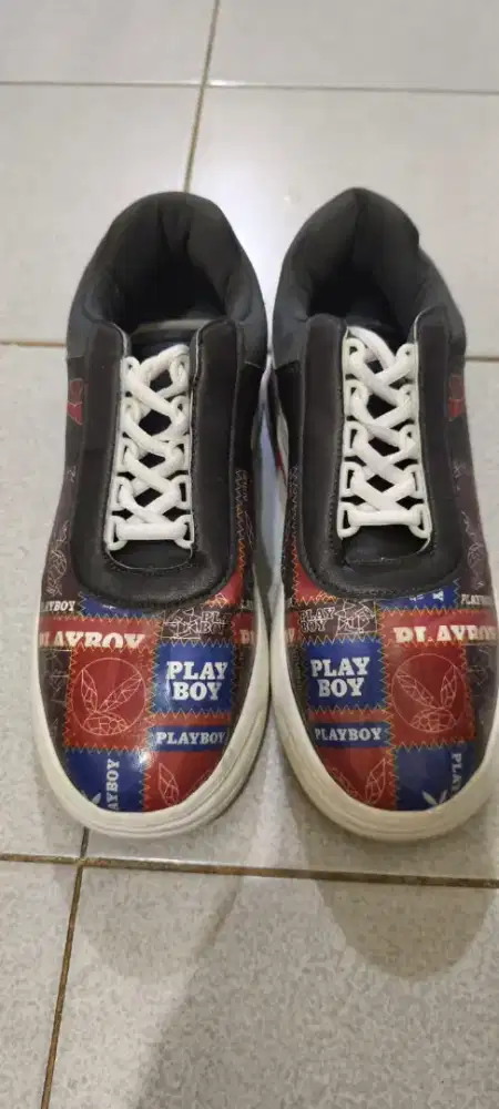 Sepatu playboy black ukuran 44 baru sekali pakai