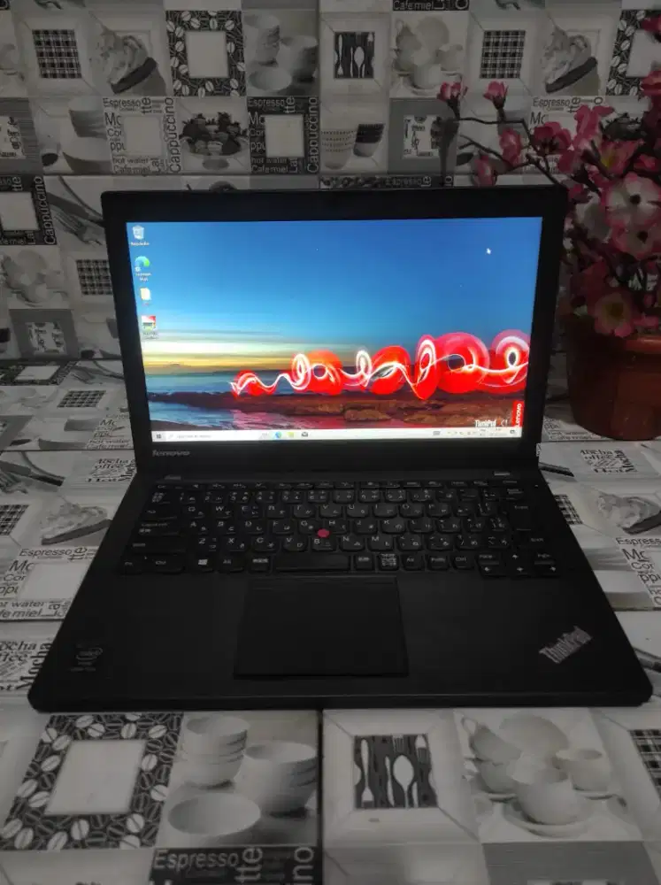 Thinkpad x240 i7-4600 8/512
Key jepang
Non backlite
Resolusi HD