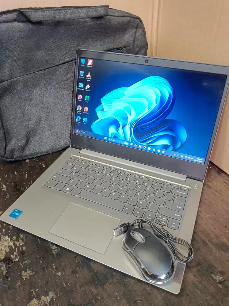 Laptop i3 gen 11