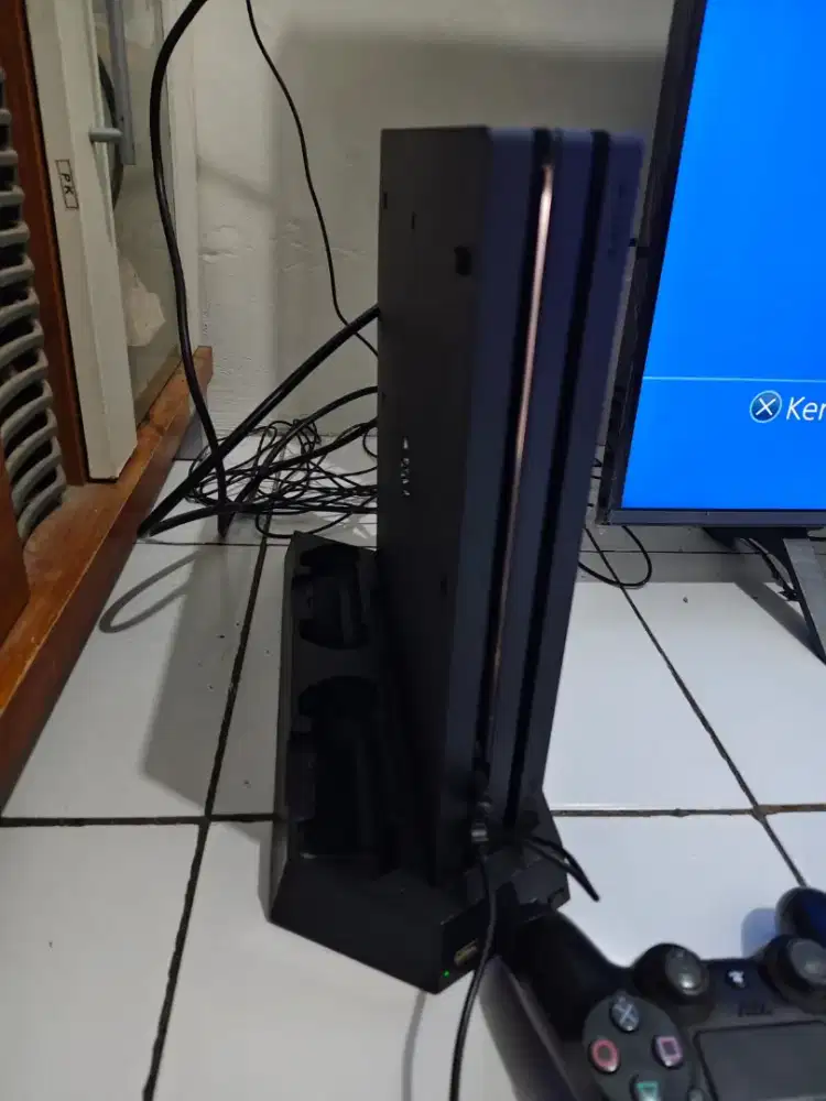 JUAL PS 4 PRO, FREE 10 KASET