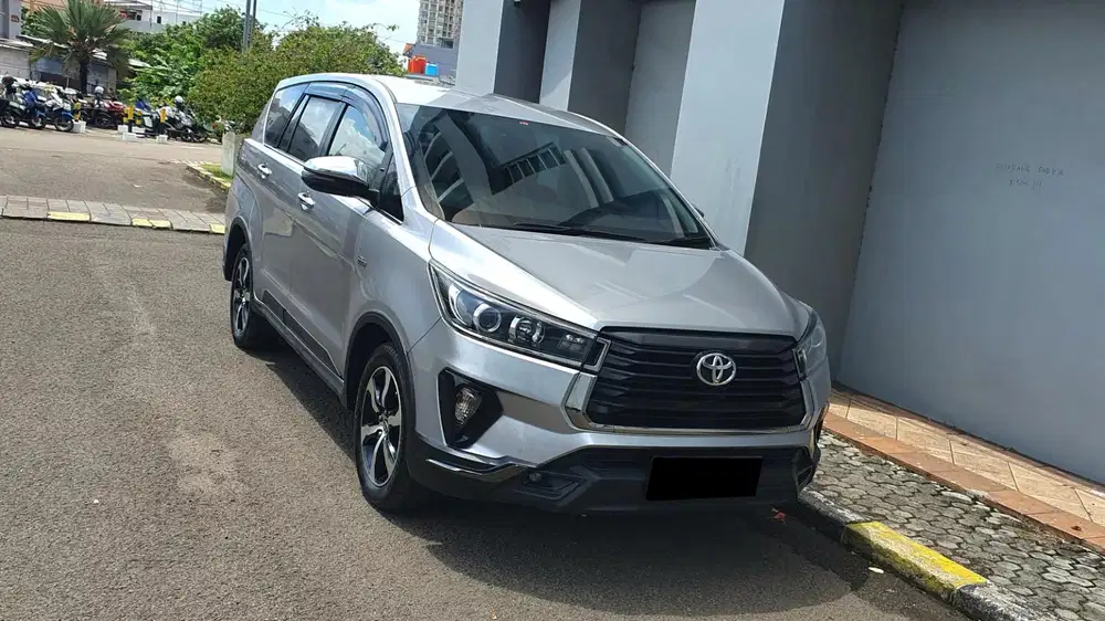 Toyota Kijang Innova Venturer Reborn 2.0 Bensin 2022