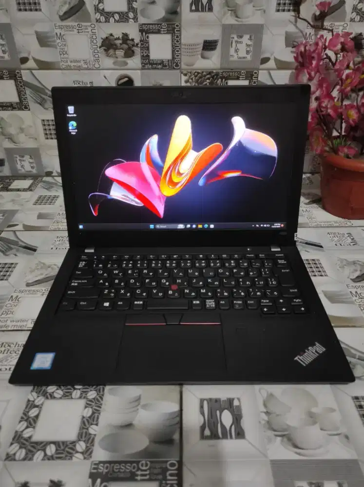 Thinkpad x280 i5-8350u 8/256
Resolusi FHD IPS
Key jepang non backlite