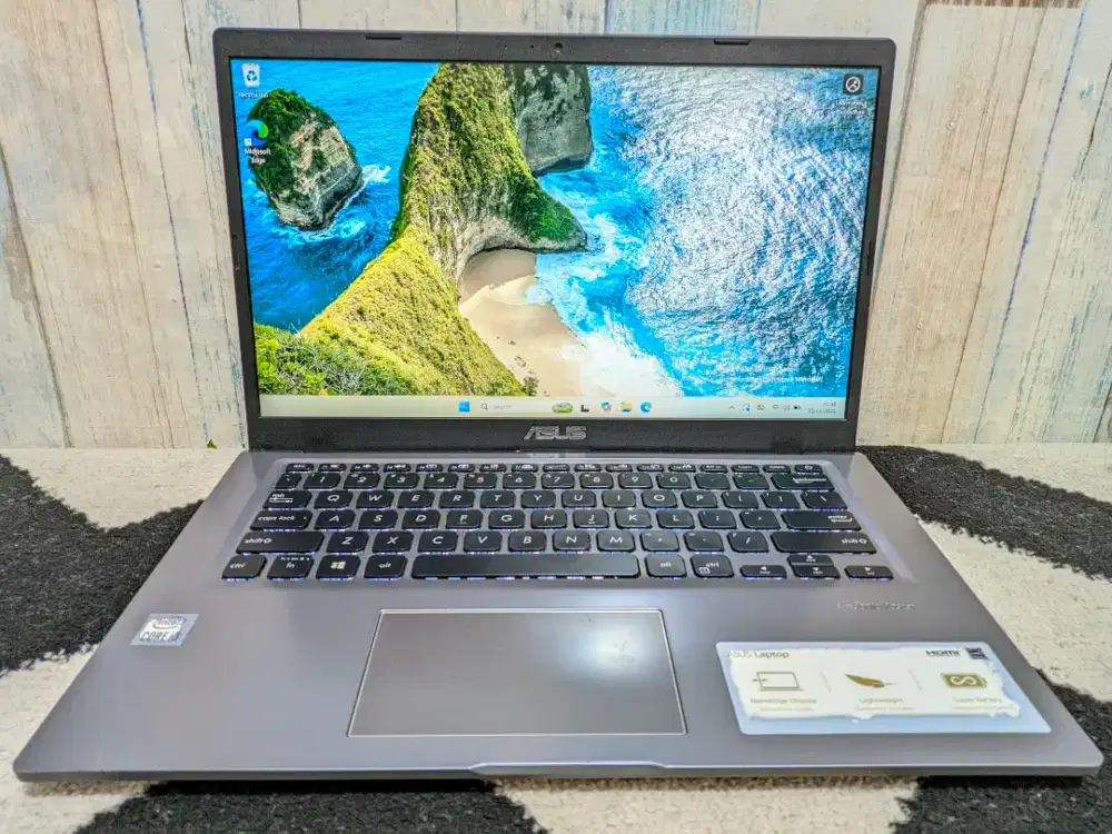 Asus Vibobook X415JA
Prosesor Intel Core i3 Gen 10 RAM 8GB SSD 256GB