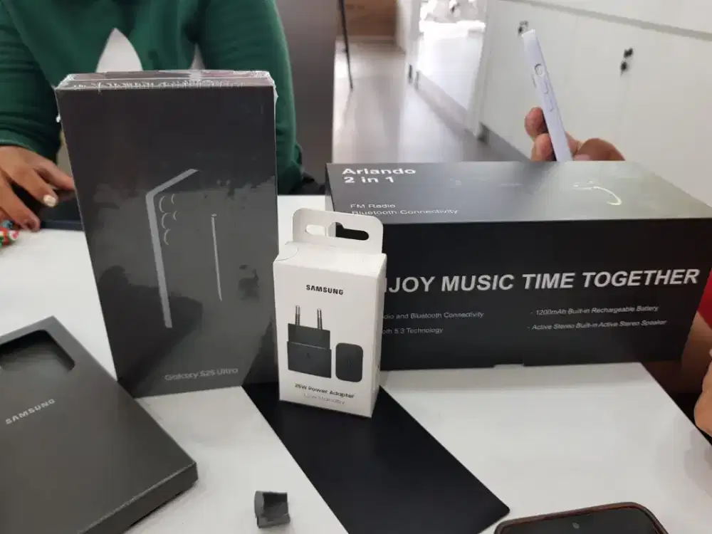 SAMSUNG S25 ULTRA (FREE ADAPTER DAN SPIKER)