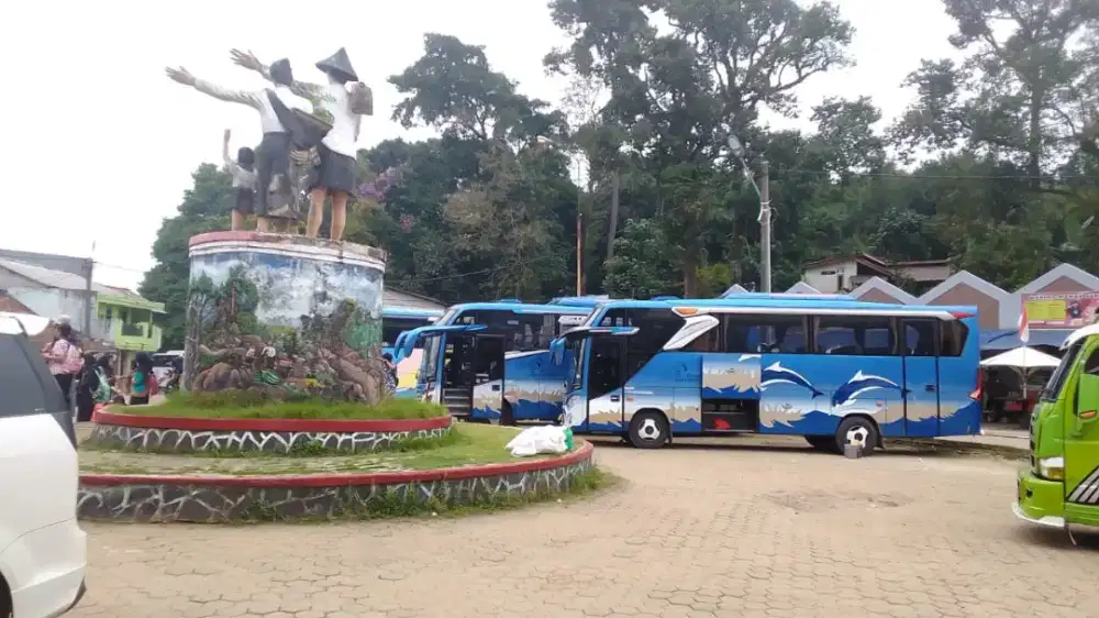 Bismillahirrahmanirrahim Sewa bus pariwisata jakarta barat