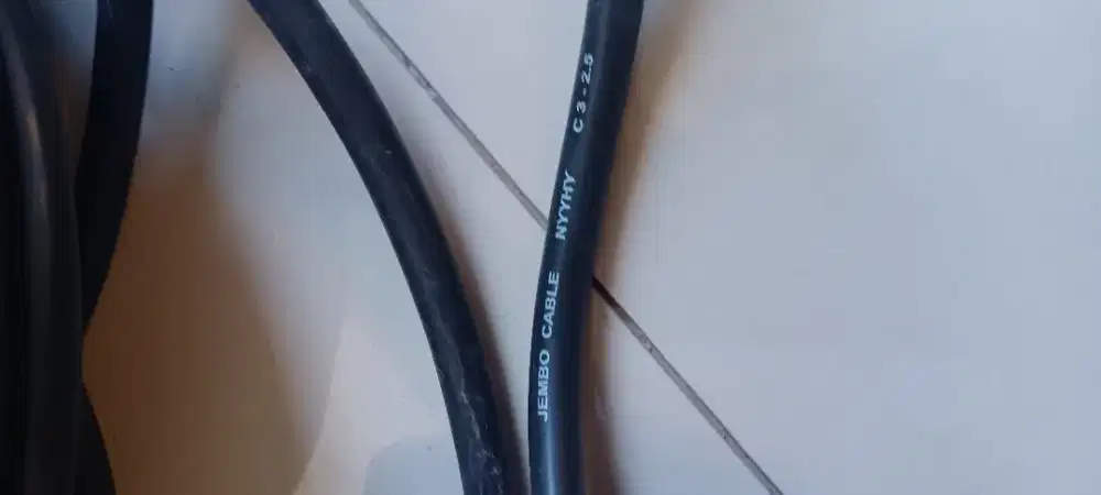 Kabel jembo serabut 3x2.5
