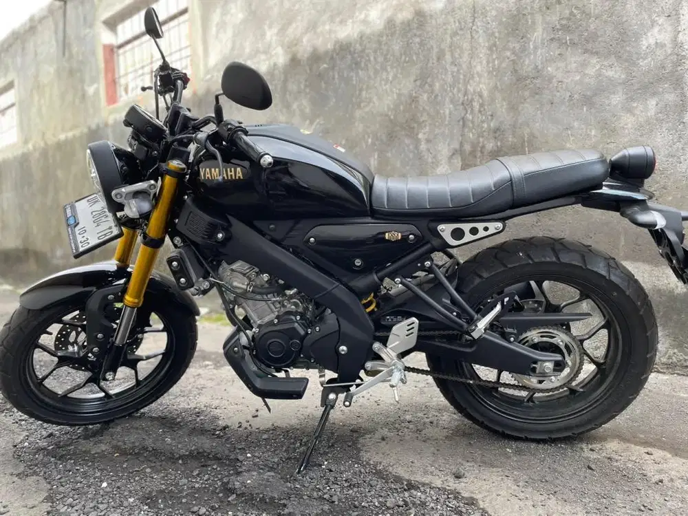 Xsr  2025 km 150 perak  bintang dewata motor