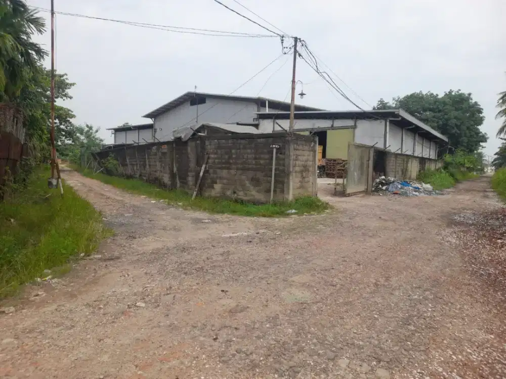 Dijual gudang 2000+ lahan luas TAA