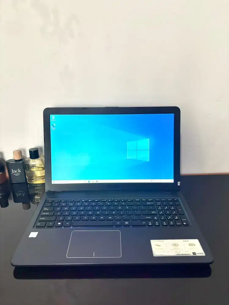 Laptop Kuliah & Kerja