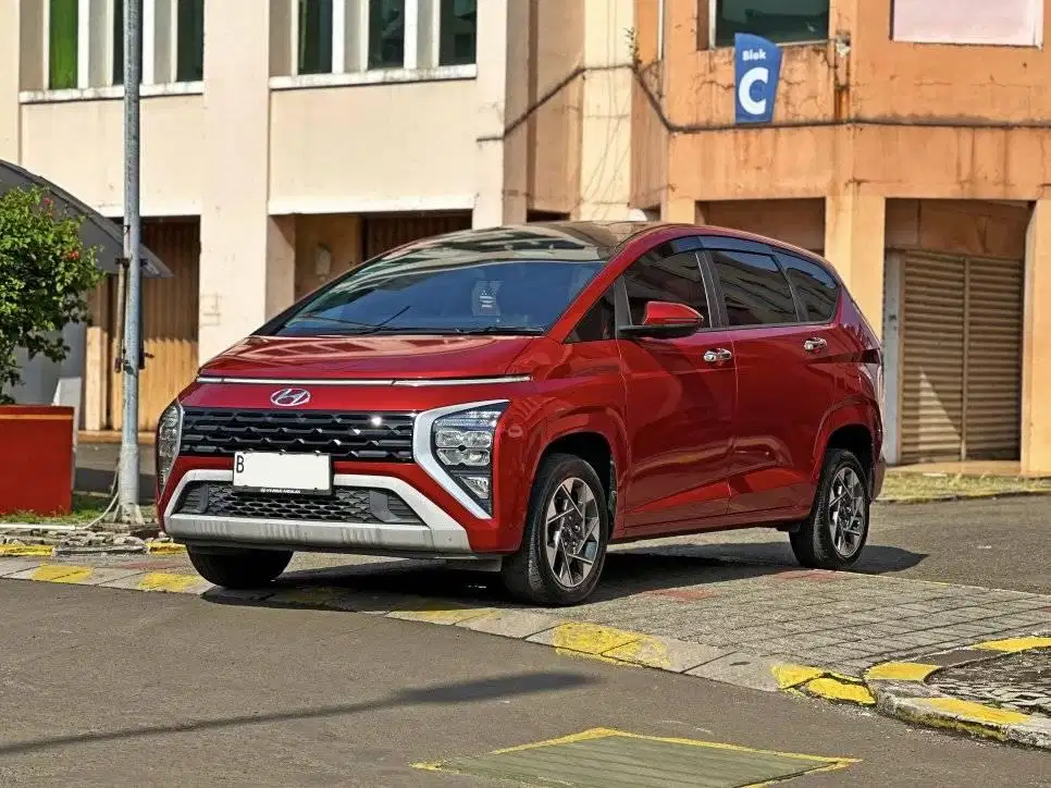 Jual Cepat : 2022 Hyundai Stargazer 1.5 Prime AT Merah Service Record