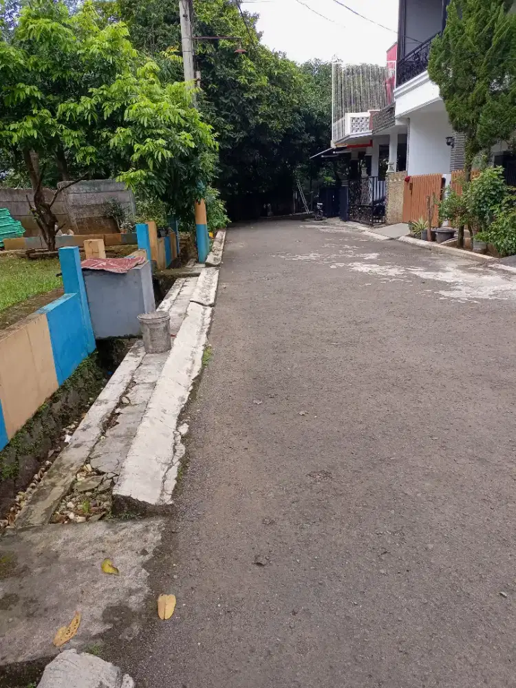 Dibutuhkan asisten rumah tangga