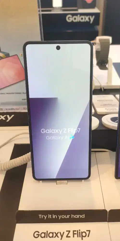 Samsung Galaxy Z Flip7