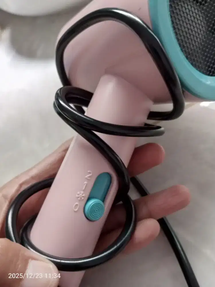 Dijual cepat hair dryer BRAVHOM