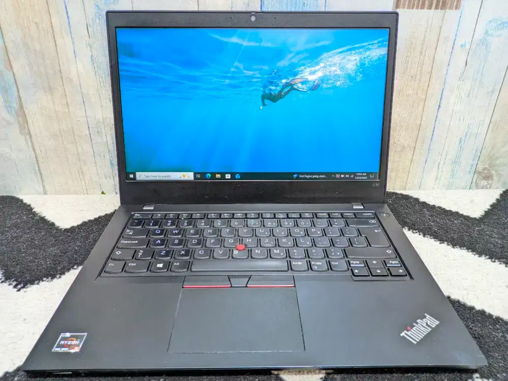 Lenovo Thinkpad L14
Prosesor AMD Ryzen 5 4500U RAM 8GB SSD 256GB