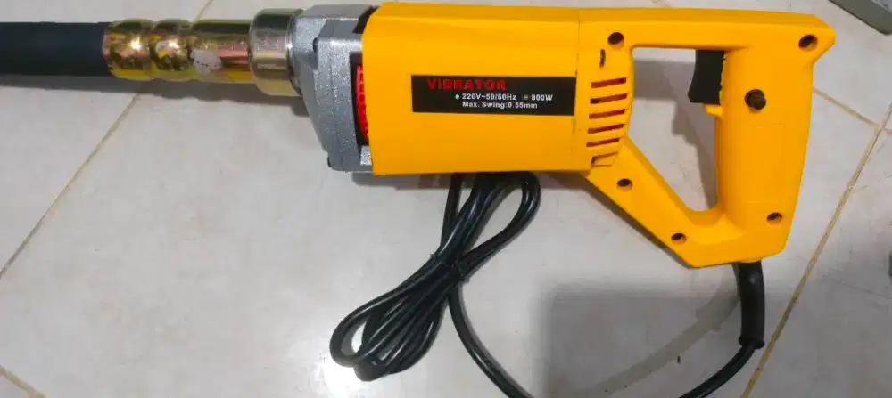 Mesin vibrator listrik pemadat semen komplit selang