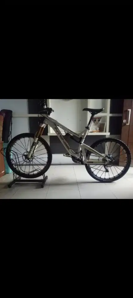 MTB Full bike 26' kondisi sangat bagus full laminating