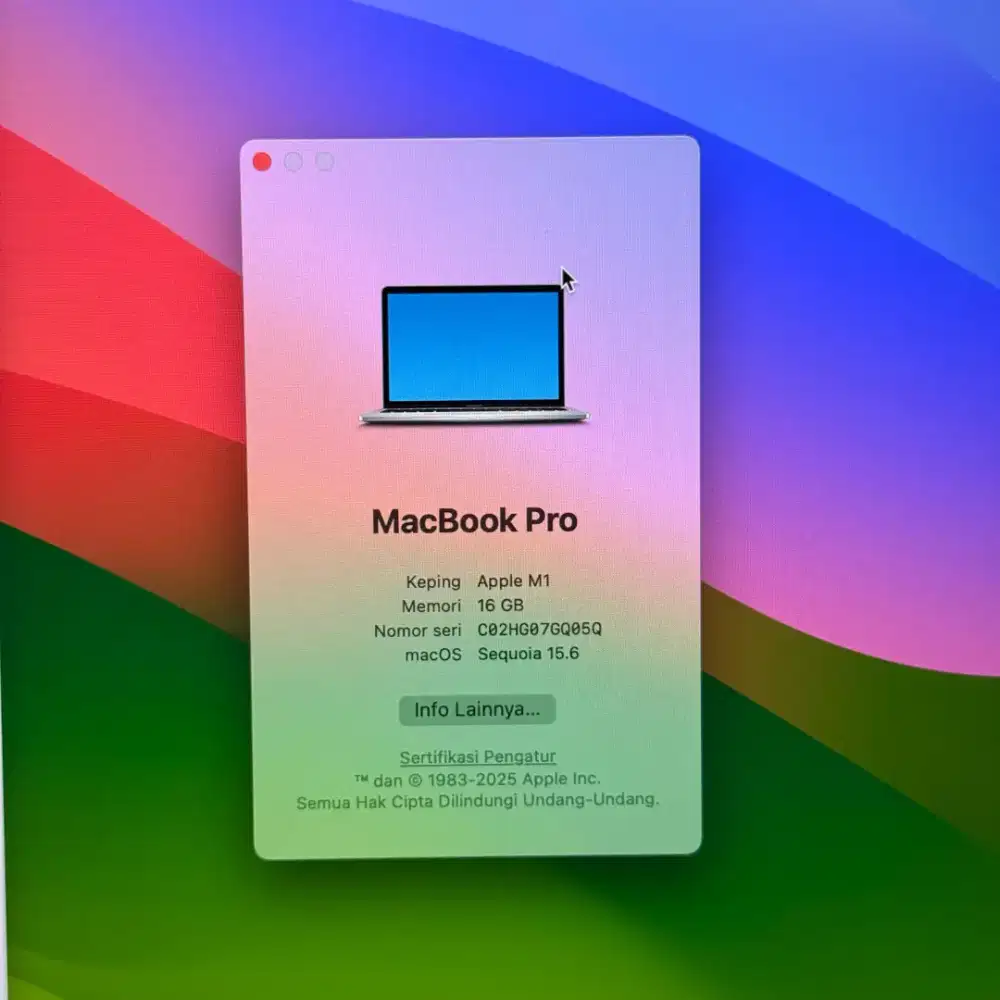 Macbook Pro M1 13 inch Ram 16 Ssd 256 Full set Silver buat desain