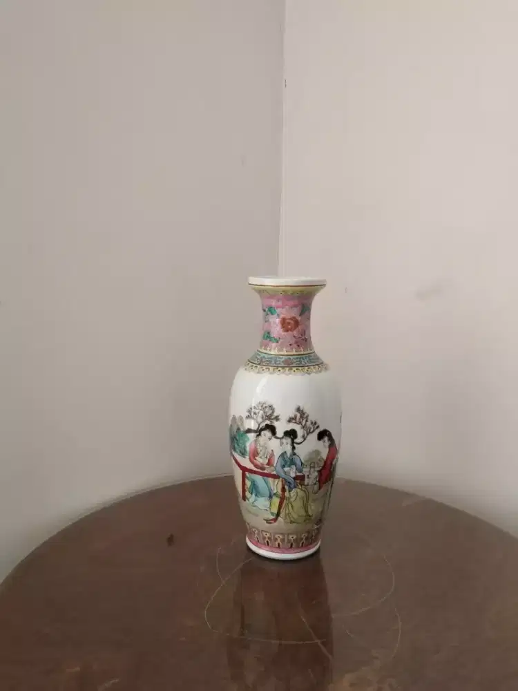 Vas Keramik Motif Oriental (Cina) – Pajangan Mewah